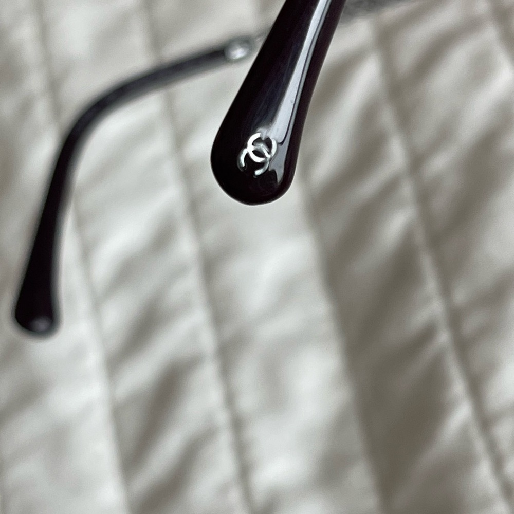 Chanel Silver Tone/Pink 4245 Chain Detail Round Sunglasses - Picture 13 of 14